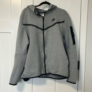 Men’s sweatshirt